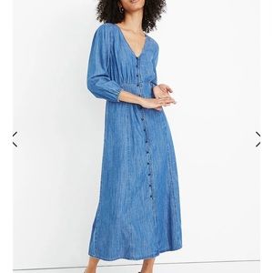 Denim Pieced-Waist Midi Dress in Mariden Wash